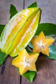 Yıldız Meyvesi Fidanı (Carambola)